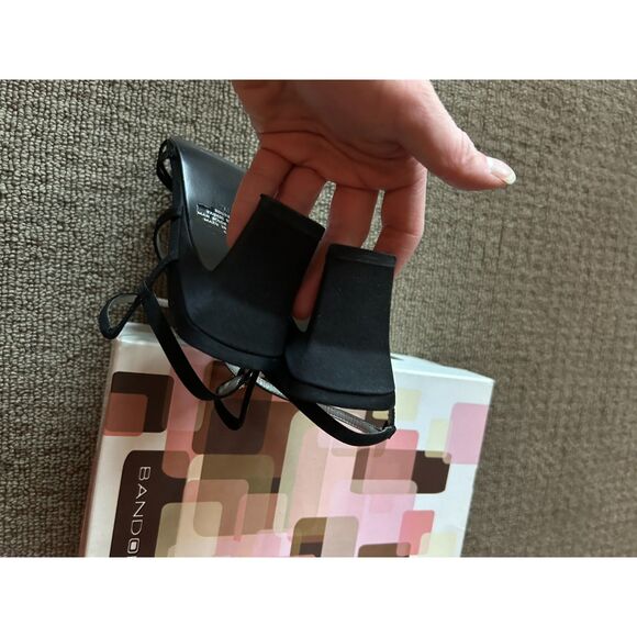 Bandolino Bdobex Black Satin Sandal Heel Size 7 - Picture 6 of 8